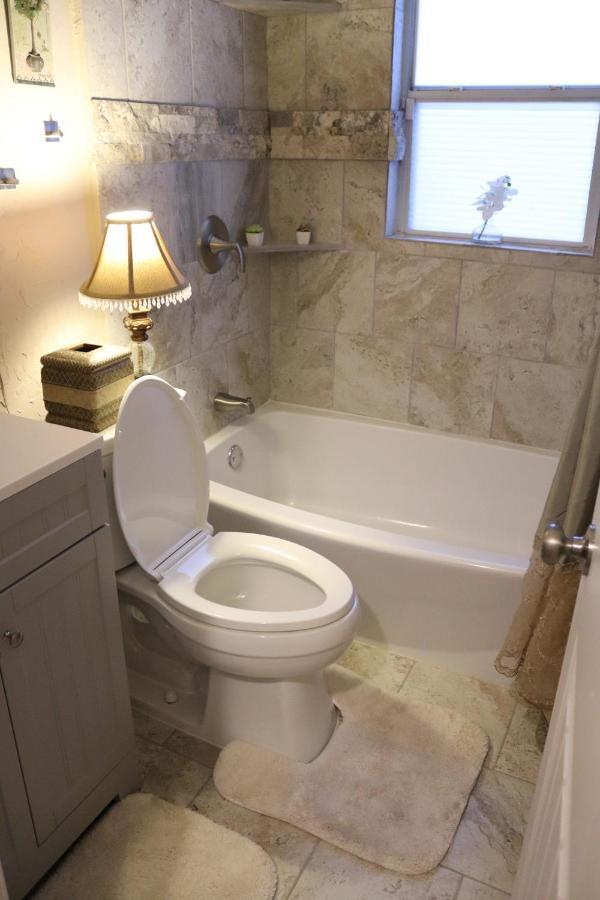 Charming 2 Bedroom Retreat Minutes From Downtown Tulsa Exterior photo